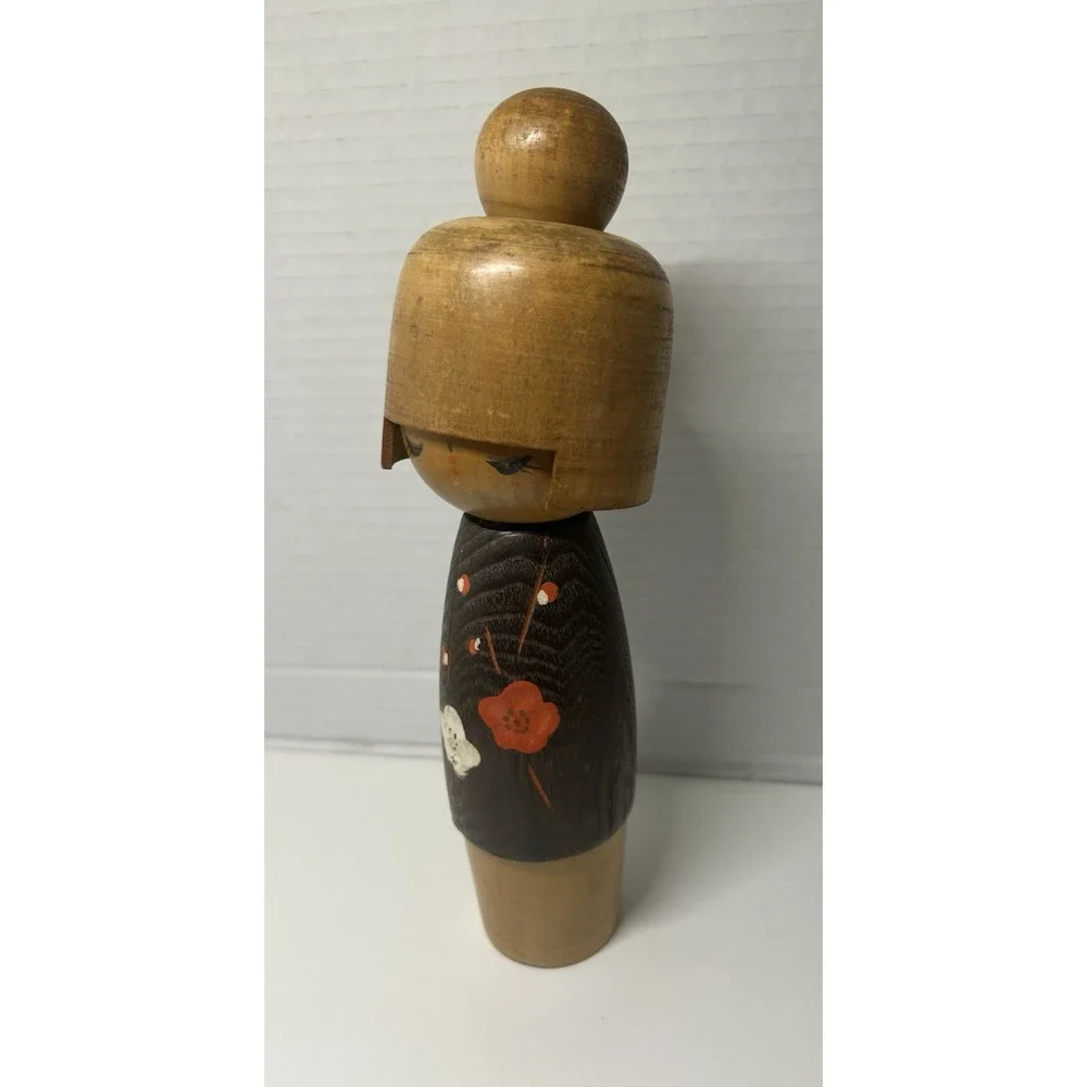 Vintage Japanese Kokeshi Usaburo wooden doll plum blossom traditional craft G46